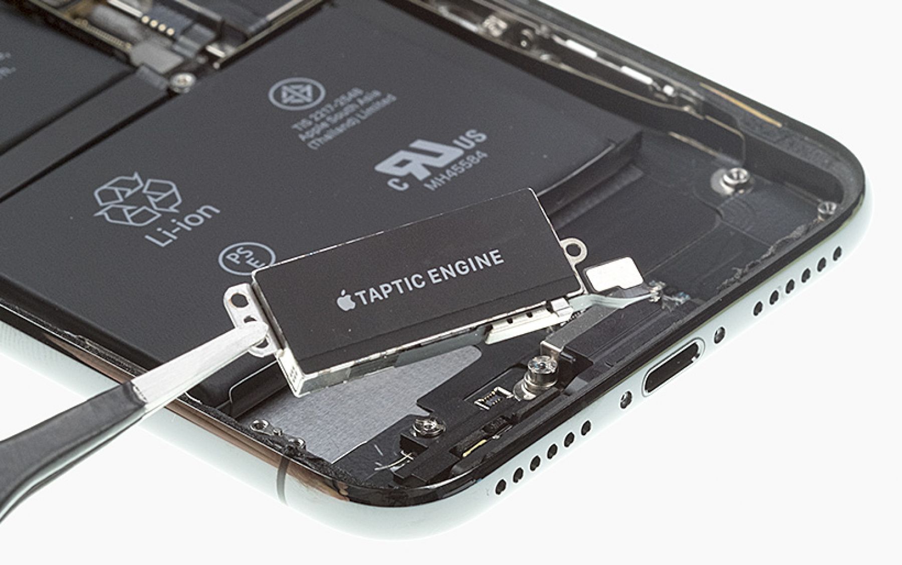 Apple engine. Taptic engine iphone 7. Таптик энджин iphone. Iphone x Taptic engine. Линия Taptic engine.