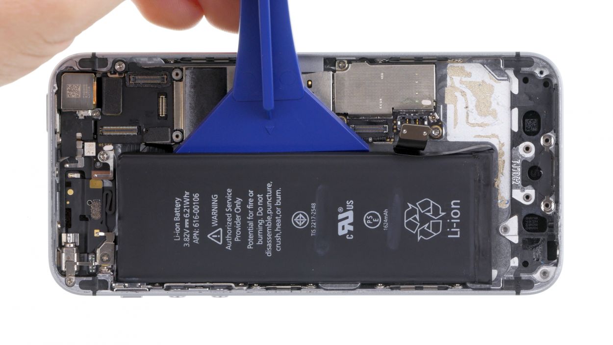 iPhone SE Akku tauschen - Reparaturanleitung | iDoc