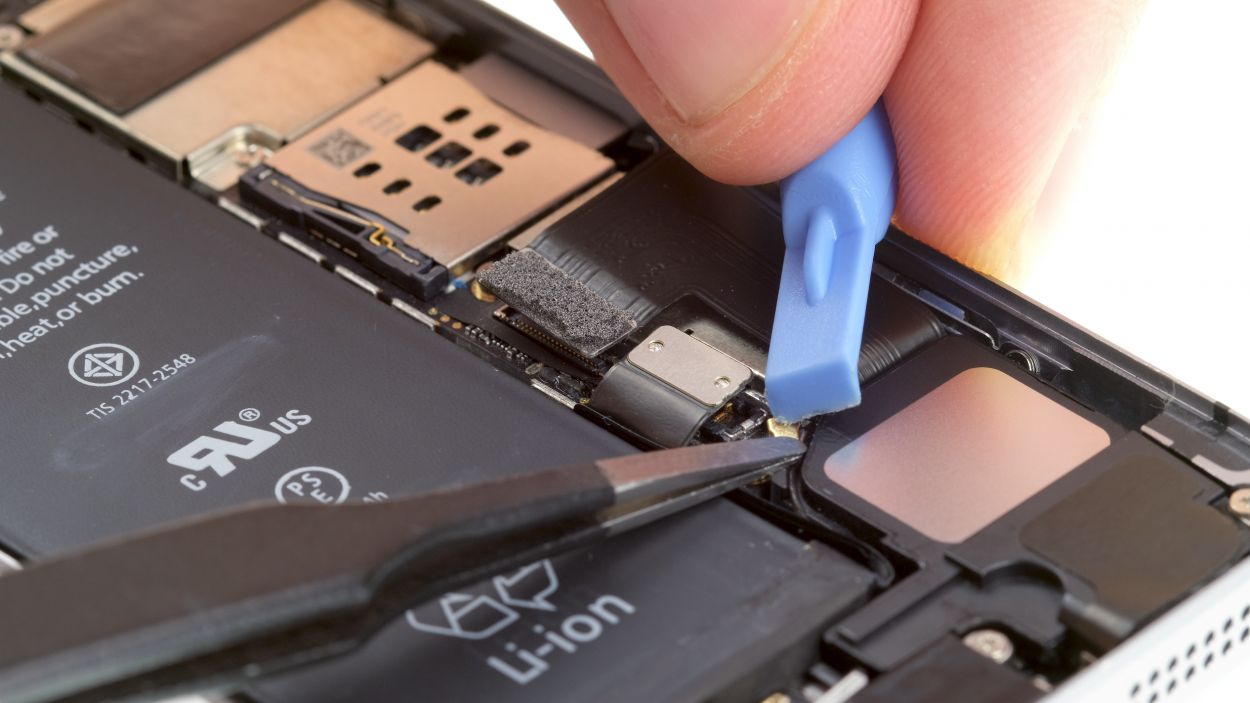 iPhone SE Akku tauschen - Reparaturanleitung | iDoc