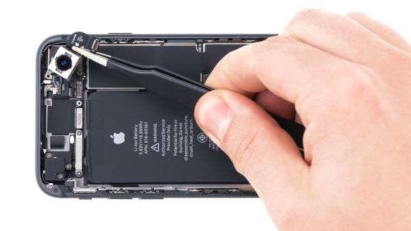 iPhone 8 logicboard repair guide | iDoc