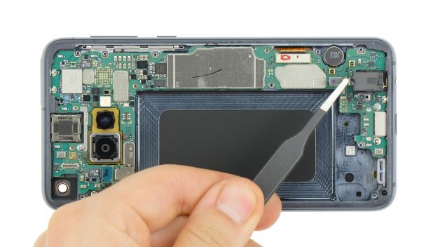 Does samsung s10 need antivirus