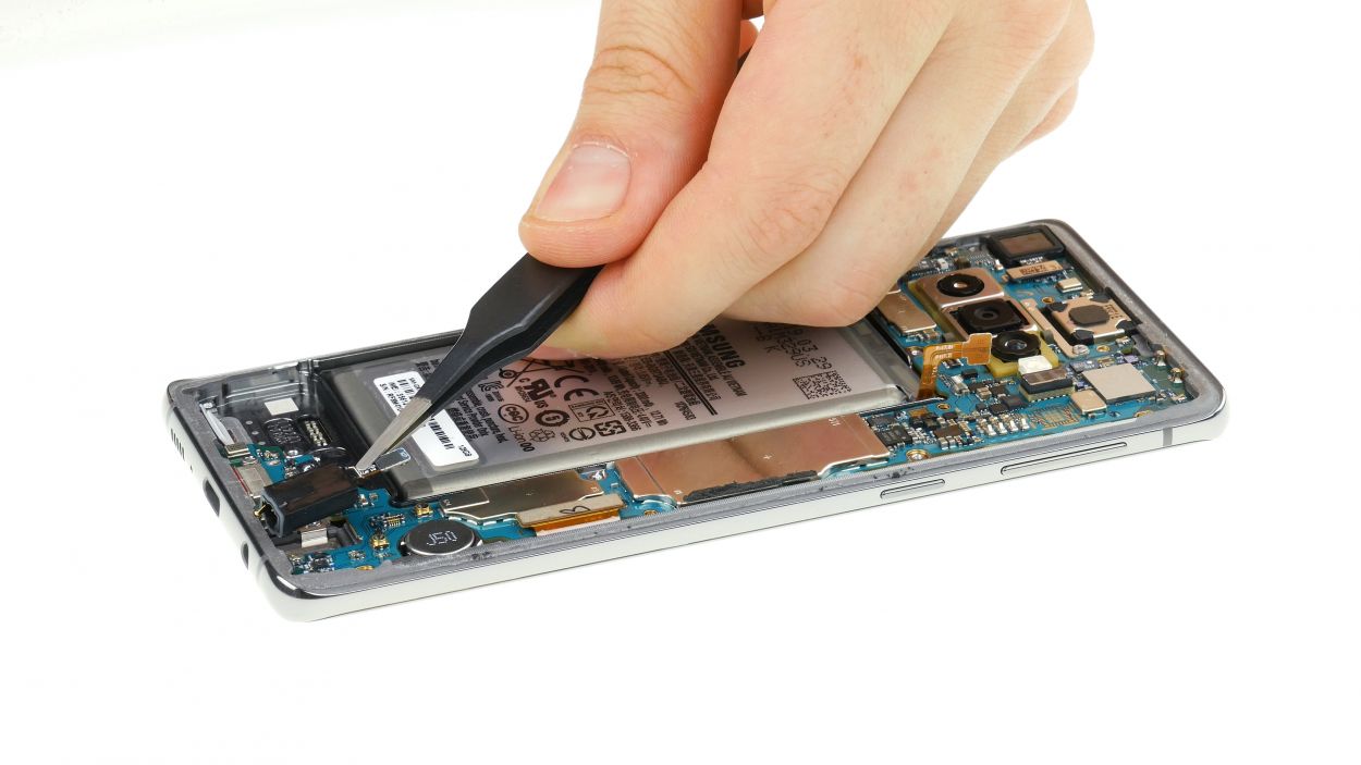 s10 headphone jack