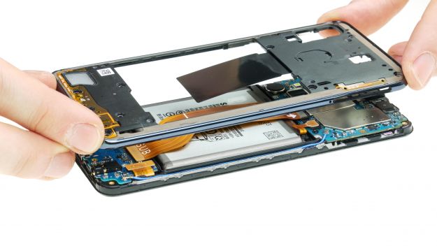 Samsung Galaxy A40 Akku austauschen - Reparaturanleitung | iDoc