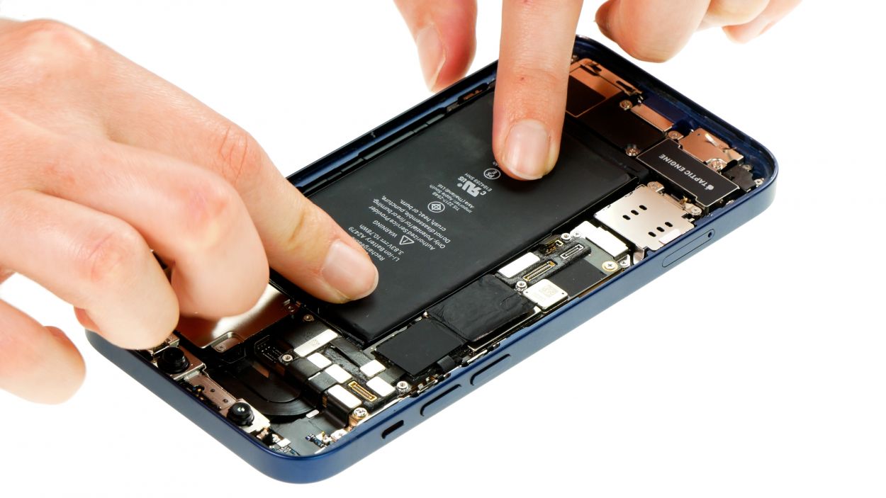 iPhone 12 Akku tauschen Reparaturanleitung iDoc